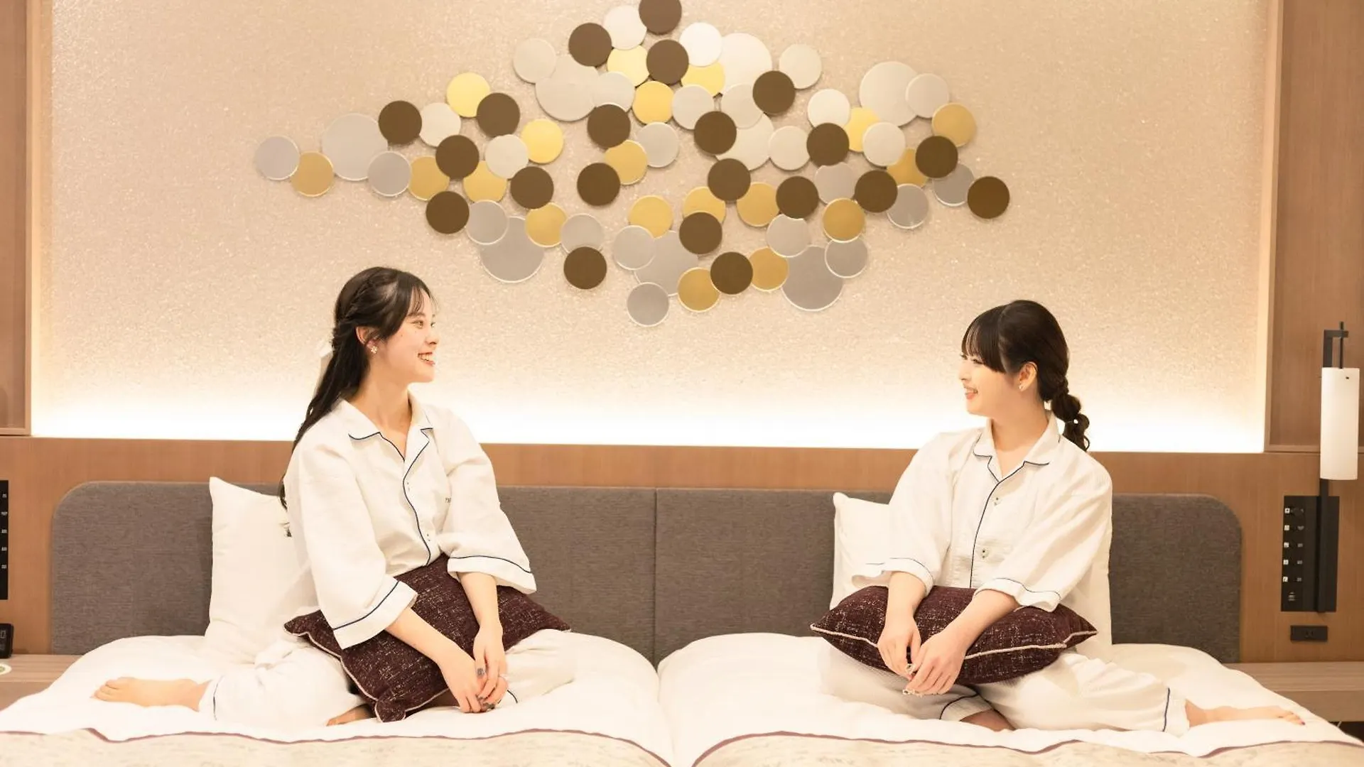 The Royal Park Canvas - Kobe Sannomiya Hotel